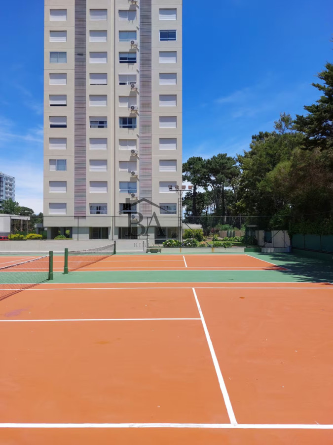 Apartamento ID.73 - Apartamento en venta  1 dormitorio con balcón y garaje en Roosevelt 