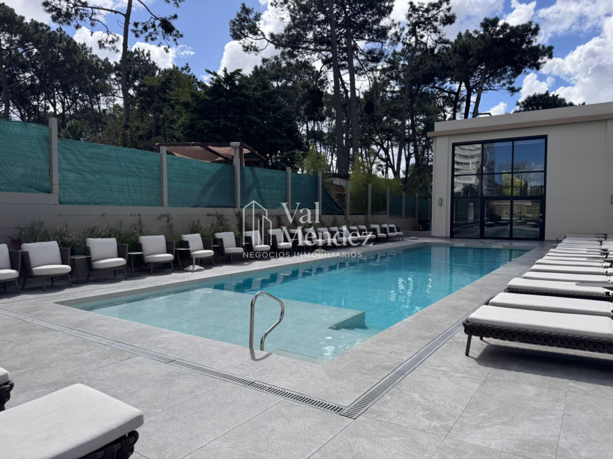 Apartamento ID.3849 - Apartamento en alquiler anual  2 dormitorios con vista al mar