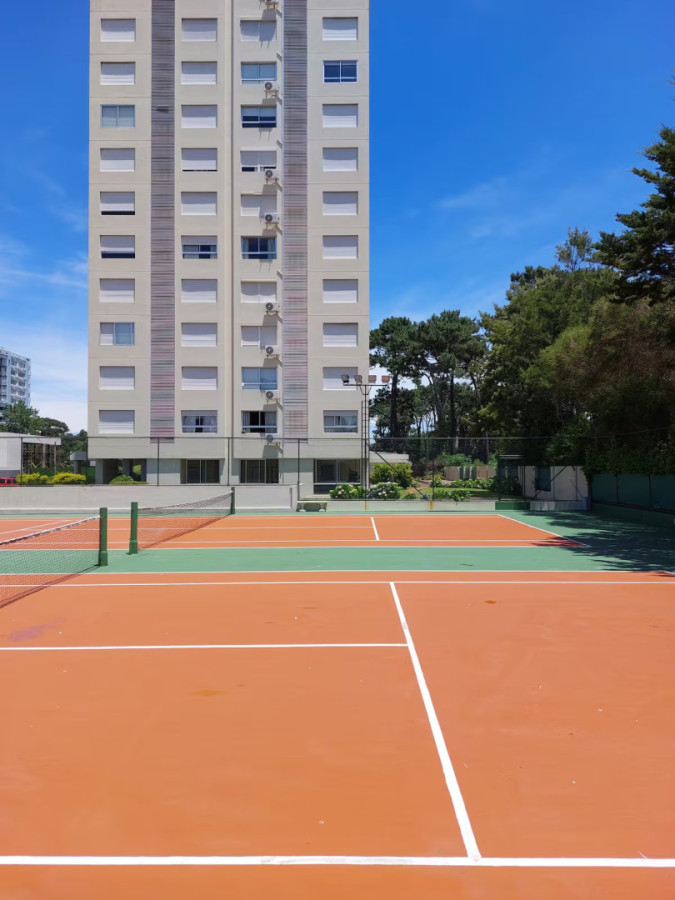 Apartamento ID.21098647 - Apartamento en venta  1 dormitorio con balcón y garaje en Roosevelt 