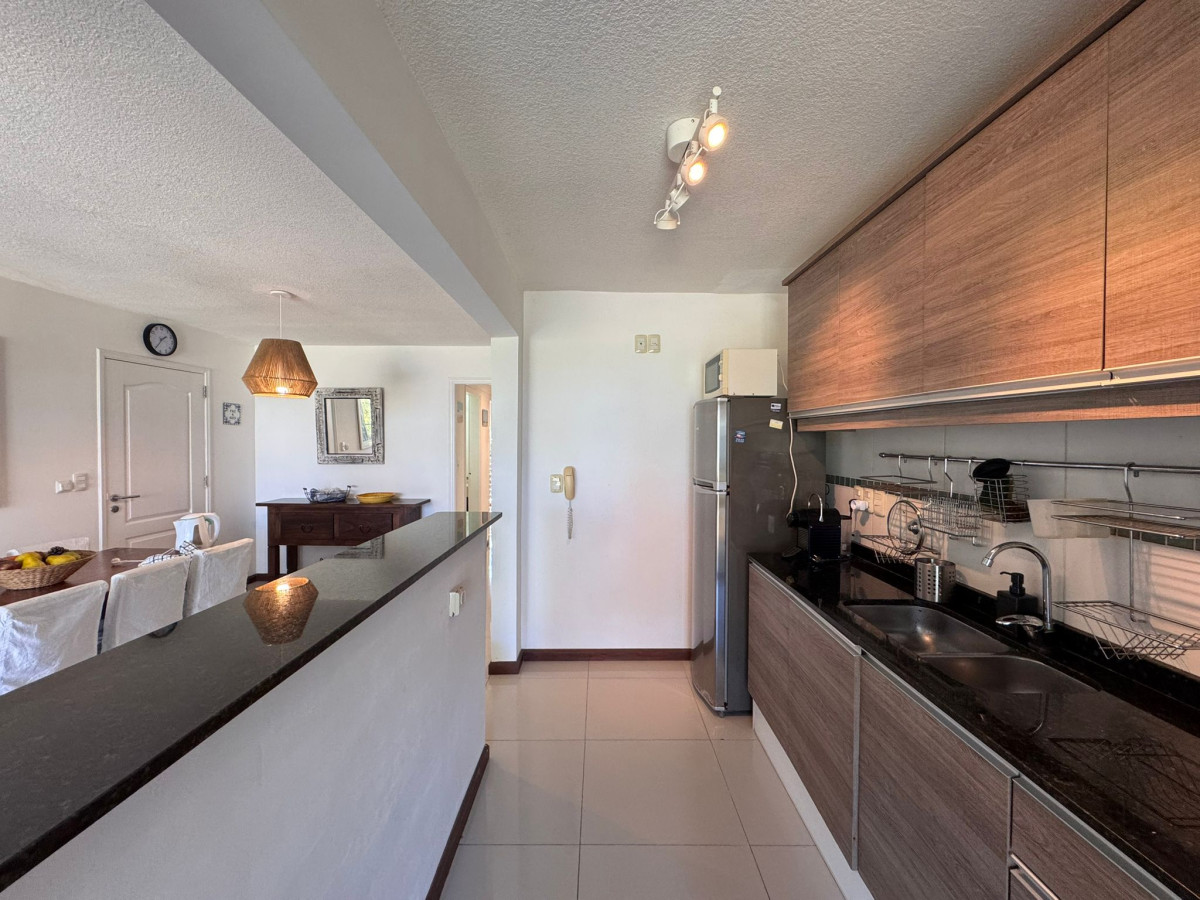 Apartamento ID.87 - En venta 2 dormitorios con parrillero, en Playa Brava, Rincón del Indio.