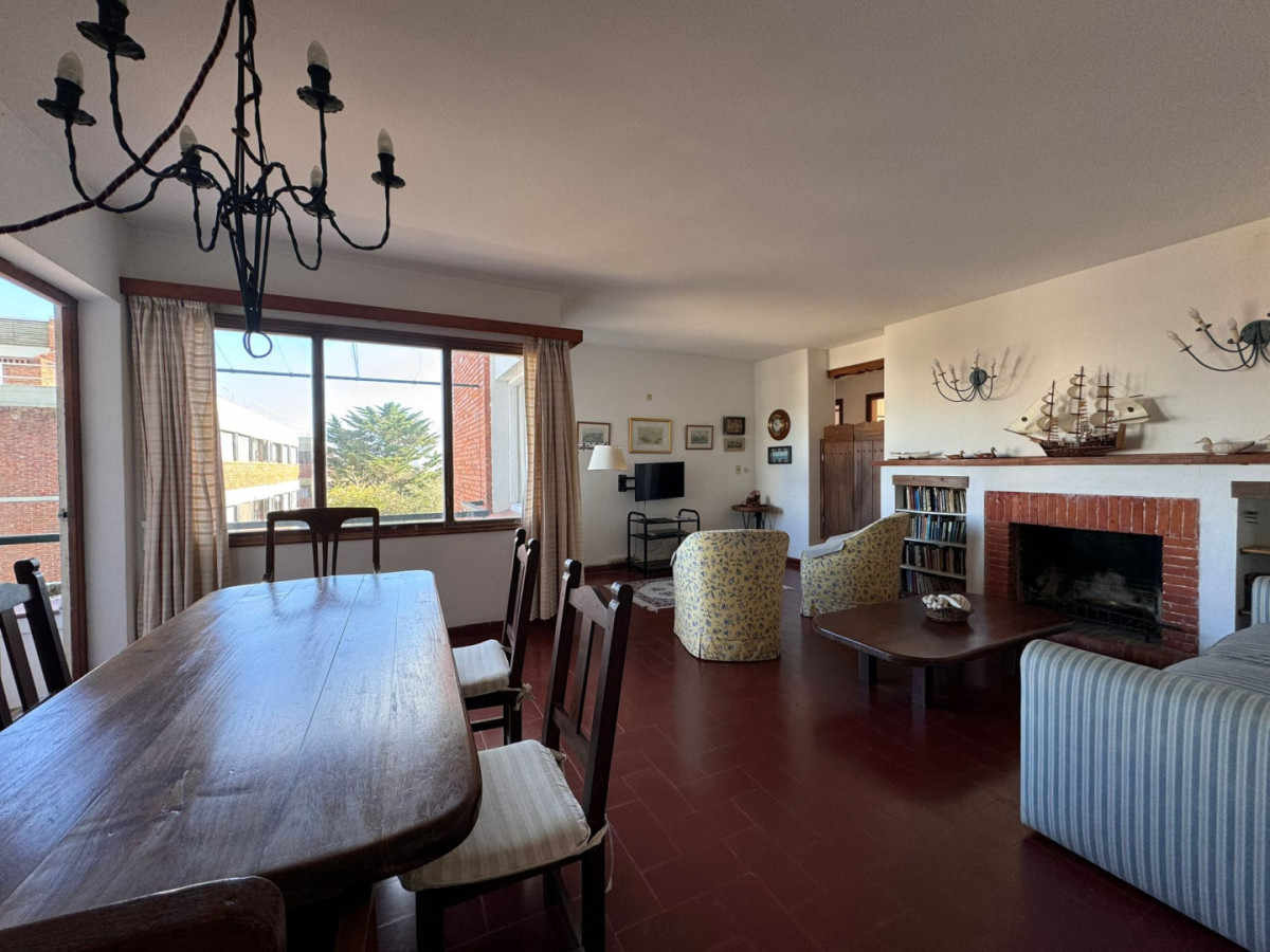 Apartamento ID.207 - 3 dormitorios con estufa a leña en Península 