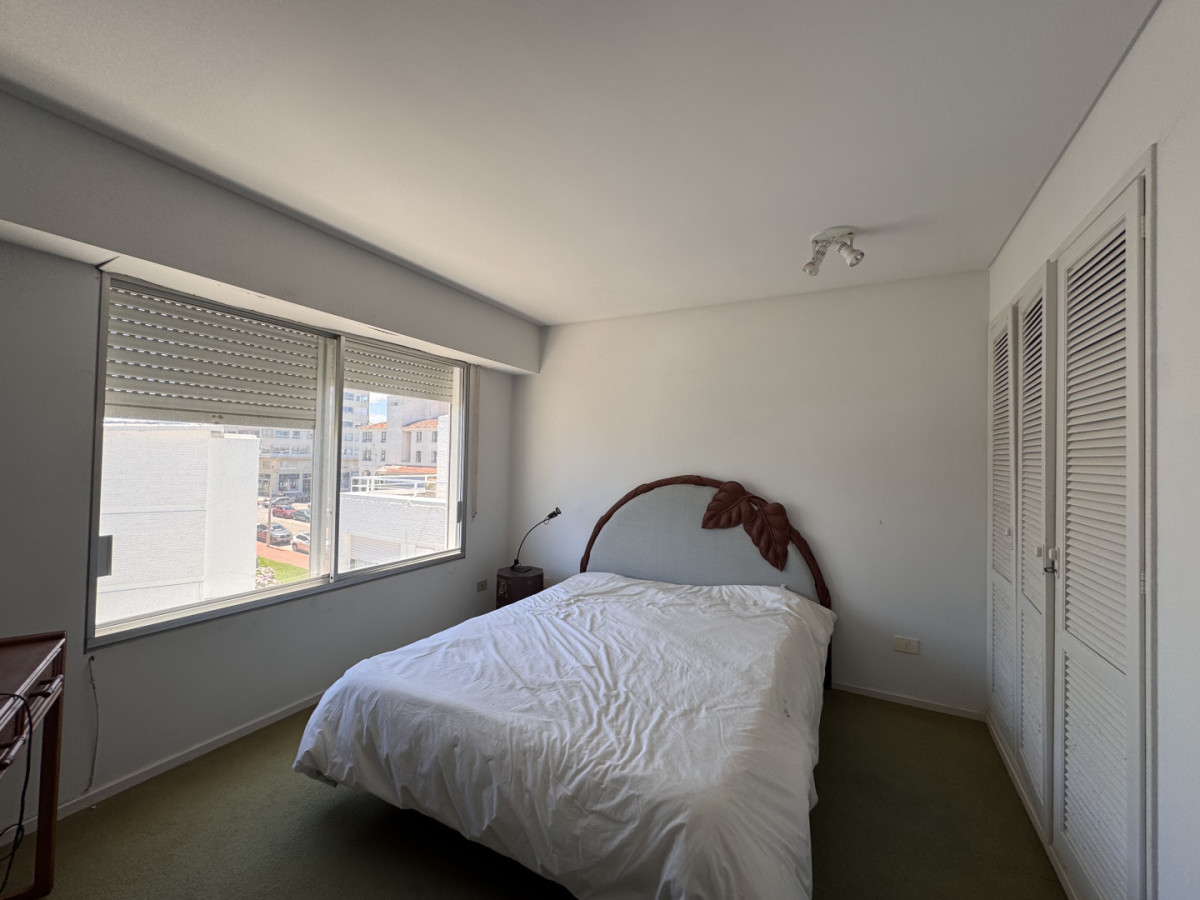 Apartamento ID.199 - Penthouse en alquiler anual - Primera línea frente al mar