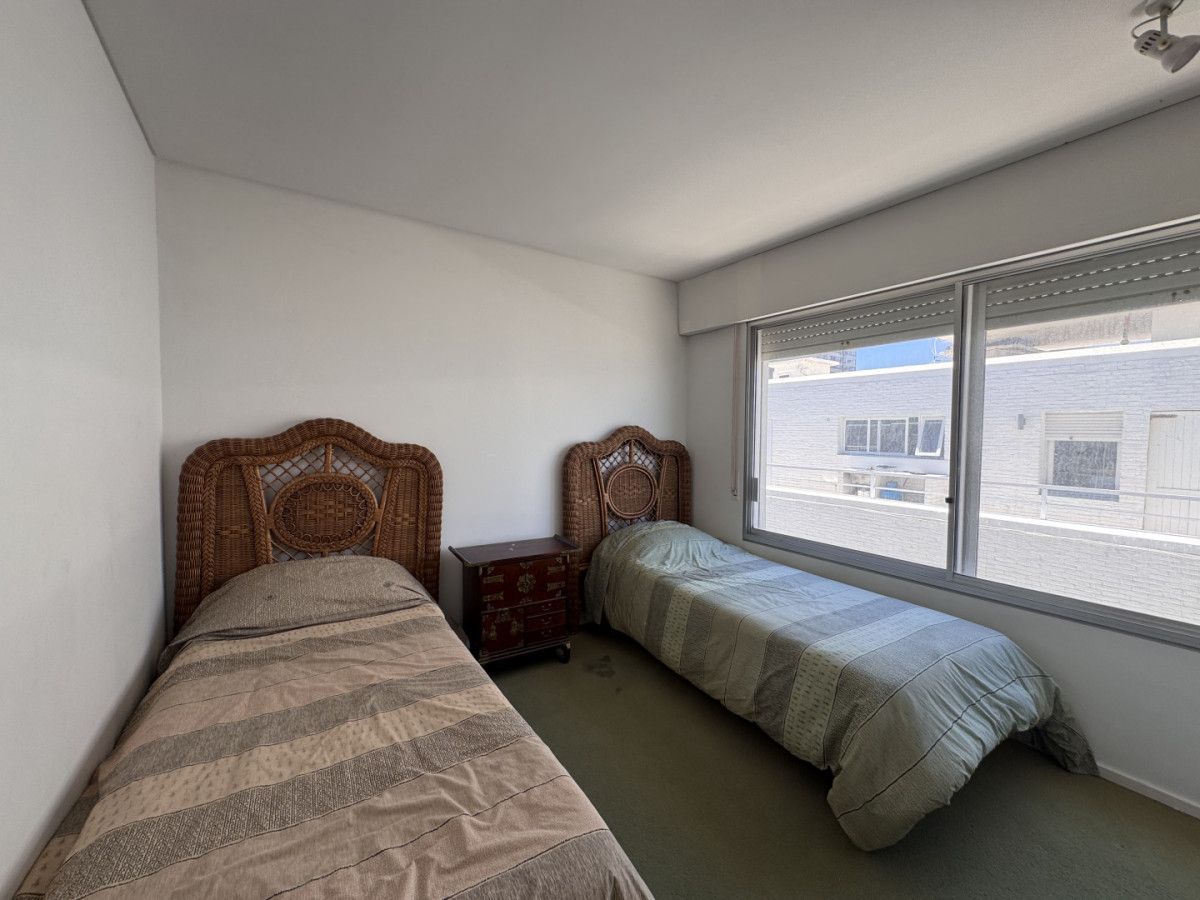 Apartamento ID.199 - Penthouse en alquiler anual - Primera línea frente al mar