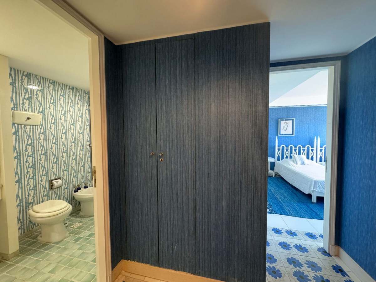 Apartamento ID.411 - Primera lìnea playa brava 4 dormitorios  