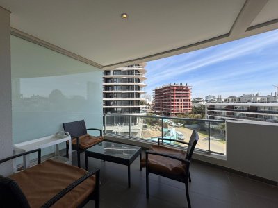 Alquiler de temporada 2 dormitorios en Wind Tower 