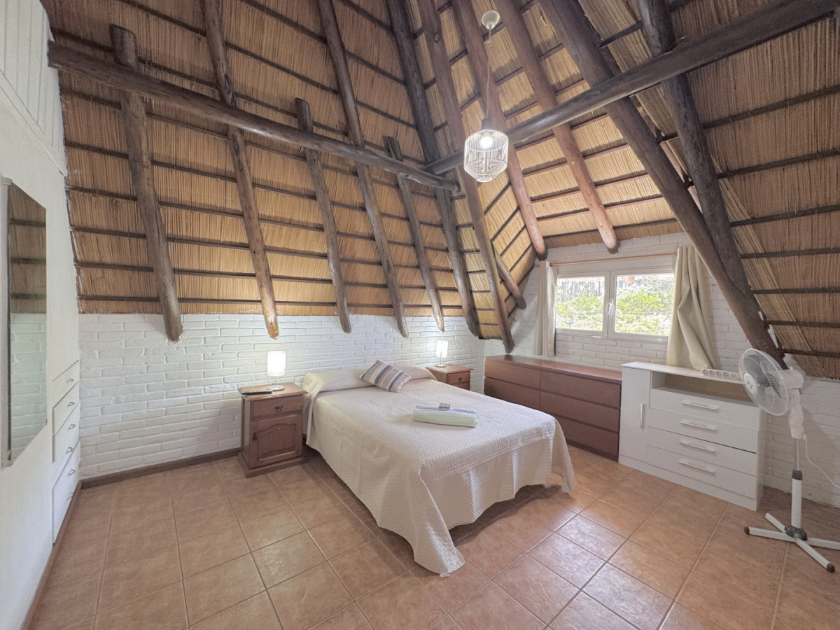 Casa ID.198 - ALQUILER ANUAL 3 DORMITORIOS