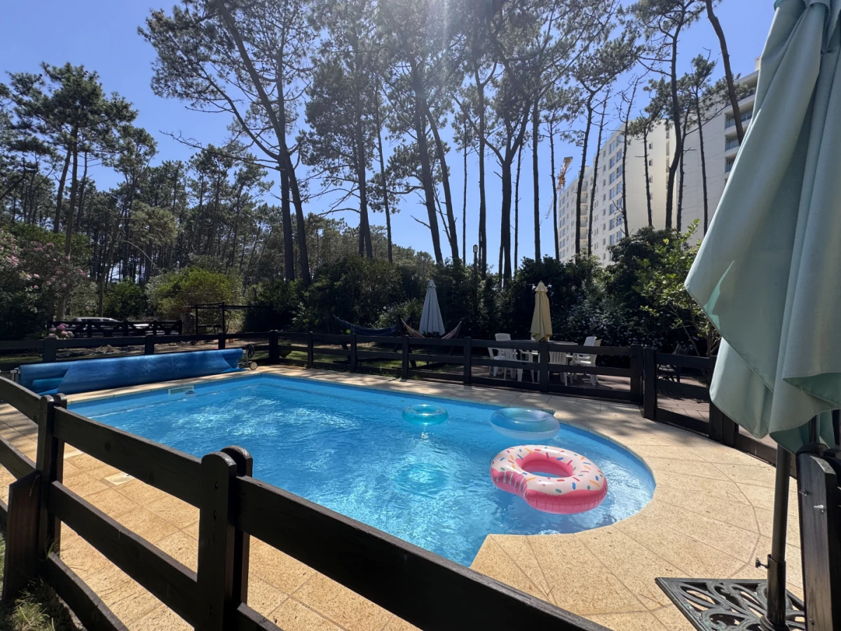 Casa ID.198 - ALQUILER ANUAL 3 DORMITORIOS CON PISCINA 