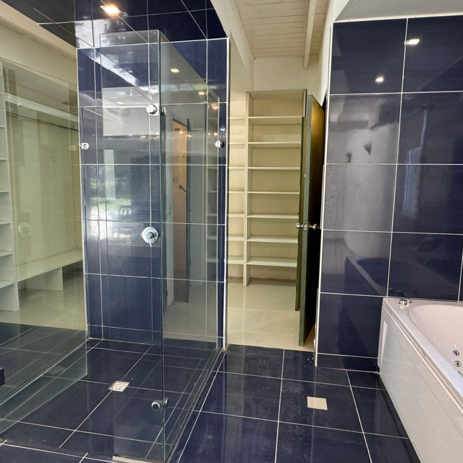 Casa ID.13 - Casa en venta 4 dormitorios en VERDE MORA 