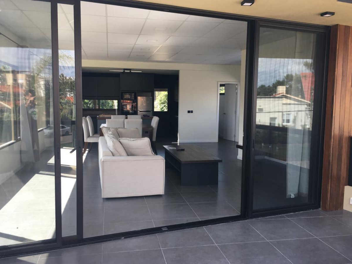 Casa ID.158 - Casa 3 dormitorios a metros del mar con piscina 