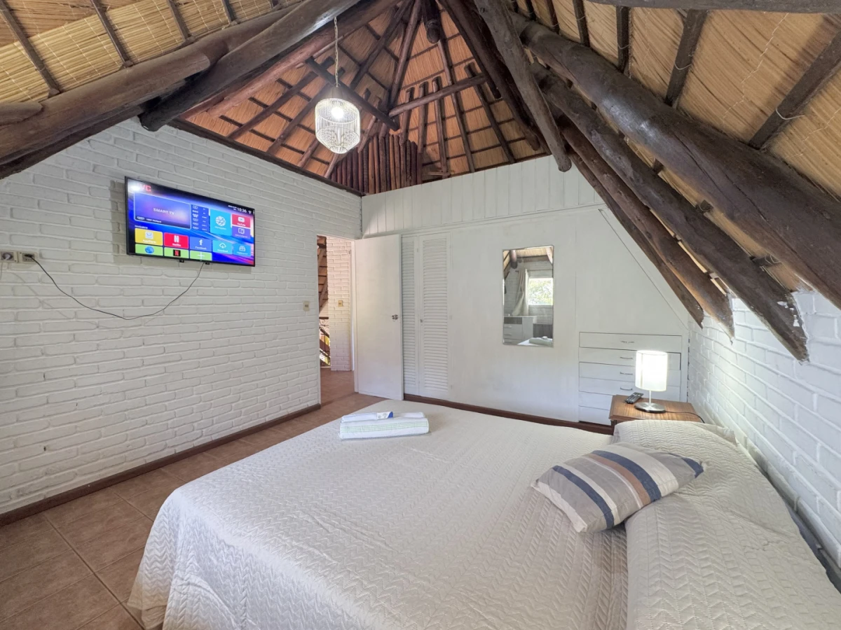 Casa ID.198 - ALQUILER ANUAL 3 DORMITORIOS CON PISCINA 