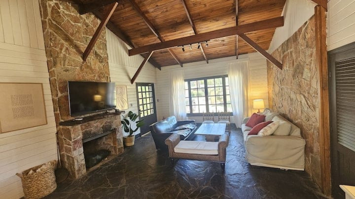 Casa ID.355 - Alquiler anual casa en San Rafael 