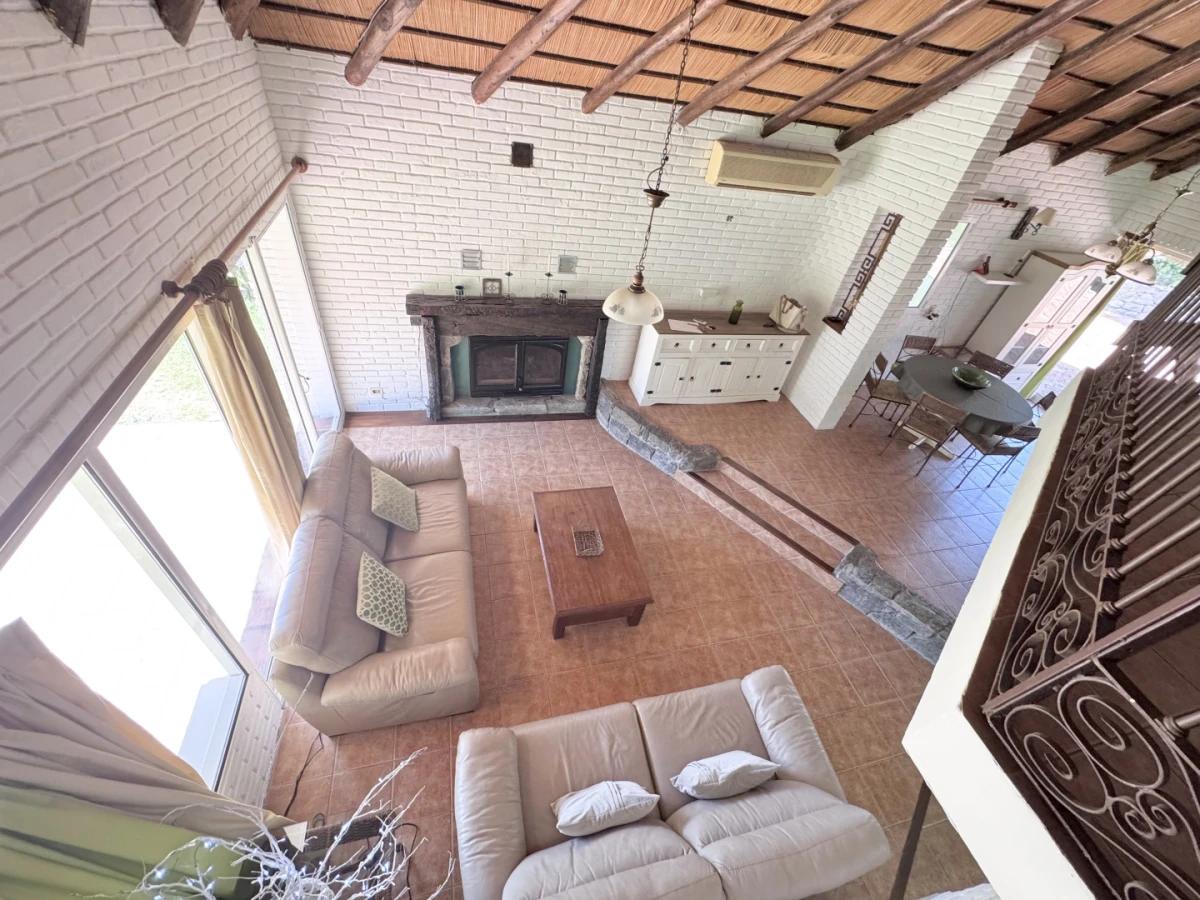 Casa ID.198 - ALQUILER ANUAL 3 DORMITORIOS CON PISCINA 