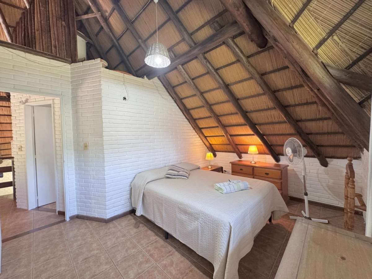 Casa ID.198 - ALQUILER ANUAL 3 DORMITORIOS CON PISCINA 