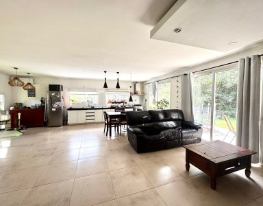 Casa 3 dormitorios en venta. 