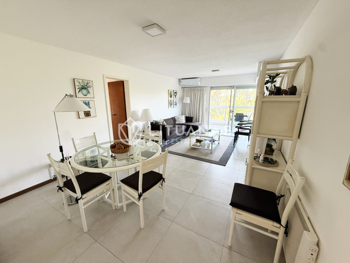 Apartamento ID.104 - 2 dormitorios impecable zona Cantegril