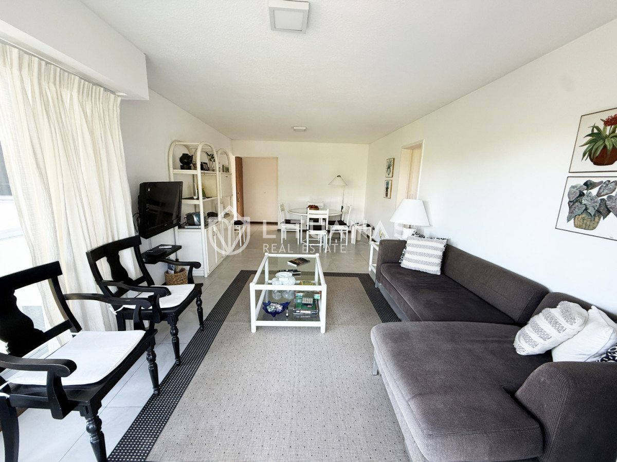 Apartamento ID.104 - 2 dormitorios impecable zona Cantegril