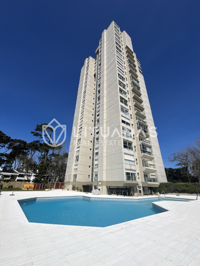 Apartamento ID.65 - Oportunidad sobre Roosevelt 2 dorm. Muy Luminoso!