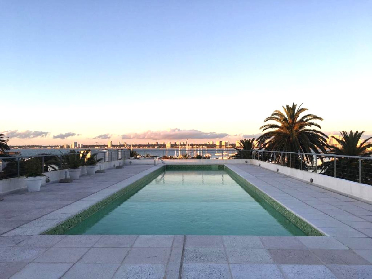 2 dormitorios con cochera y amenities en Península