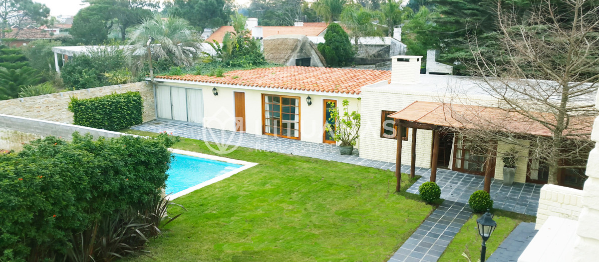 Casa ID.95 - Hermosa casa 4 dromitorios Playa Mansa