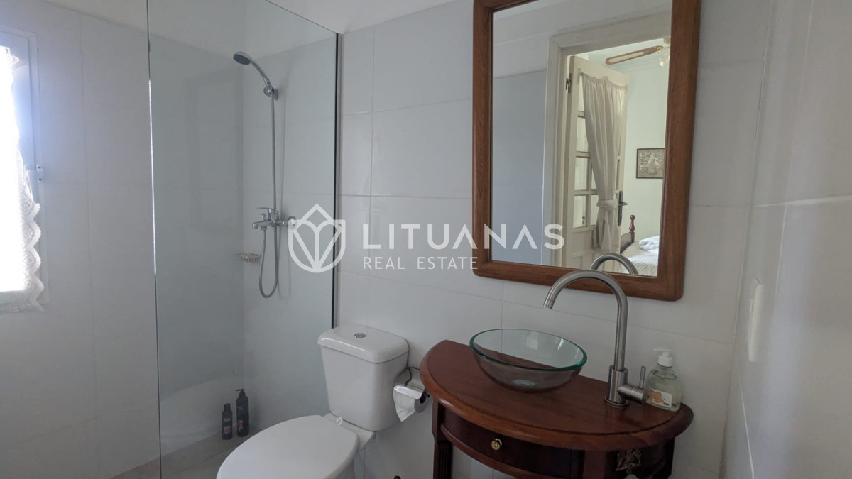 Casa ID.143 - Residencia con gran parque, piscina y 4 suites en Cantegril