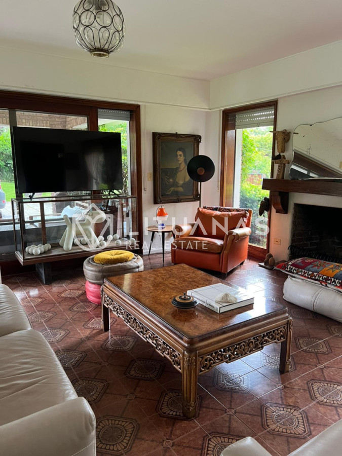 Casa ID.177 - 3 dormitorios y dependencia, gran jardín y piscina en Punta del Este