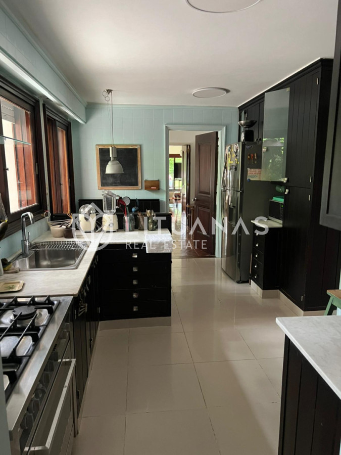 Casa ID.177 - 3 dormitorios y dependencia, gran jardín y piscina en Punta del Este