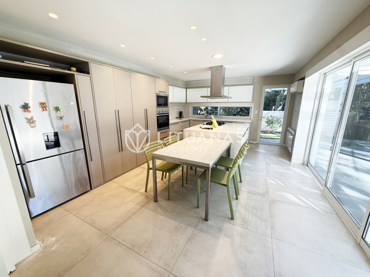 Casa ID.127 - Espectacular Casa 3 Dorm. en Design Village