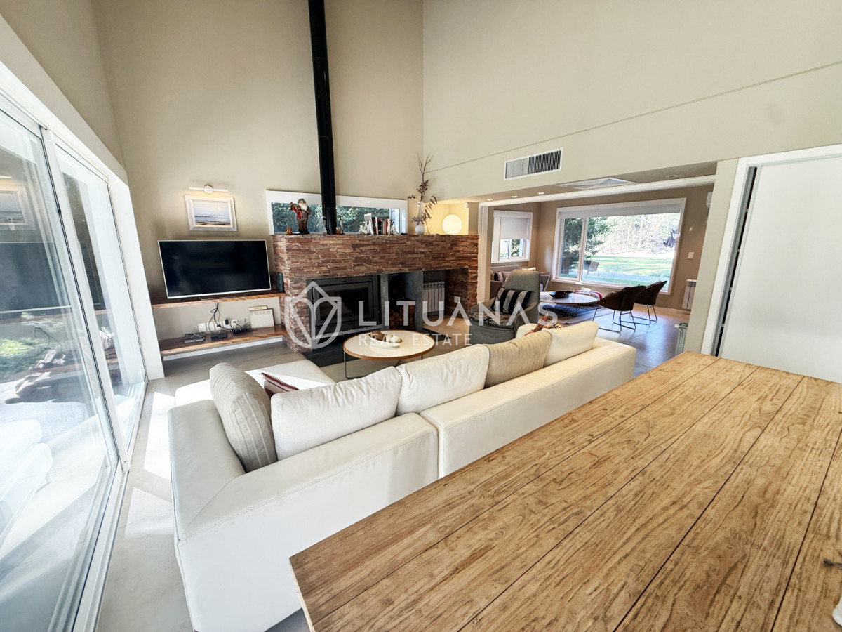 Casa ID.127 - Espectacular Casa 3 Dorm. en Design Village