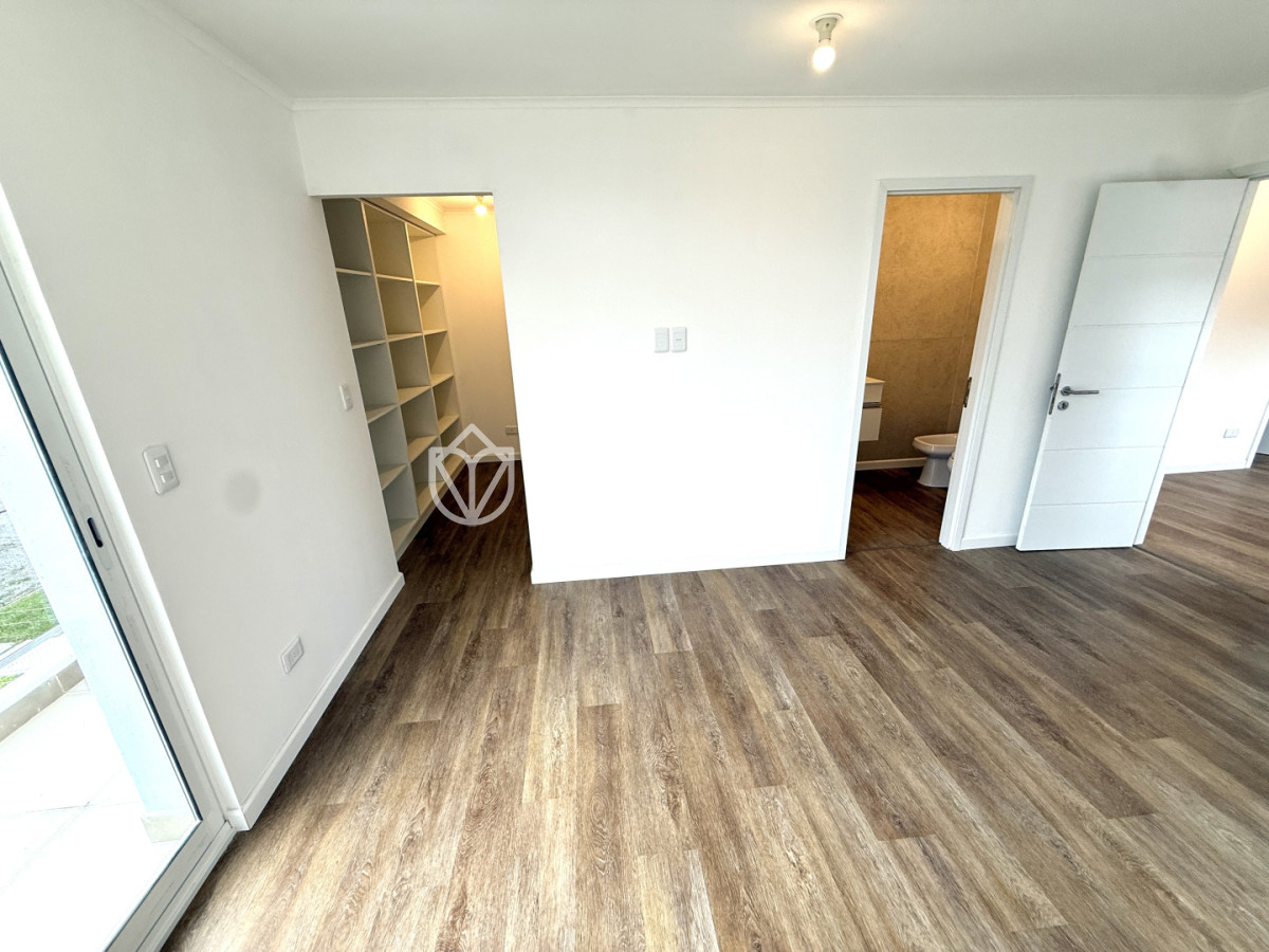 Casa ID.98 - Ph a estrenar 3 dorm. zona colegios