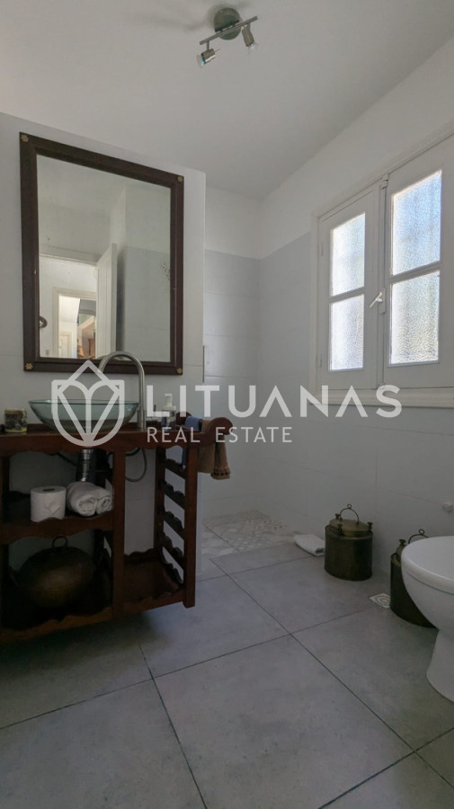 Casa ID.143 - Residencia con gran parque, piscina y 4 suites en Cantegril