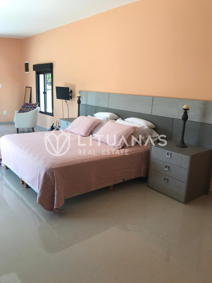 Chacra ID.178 - Campo de 254 hectáreas con residencia contemporánea en Maldonado