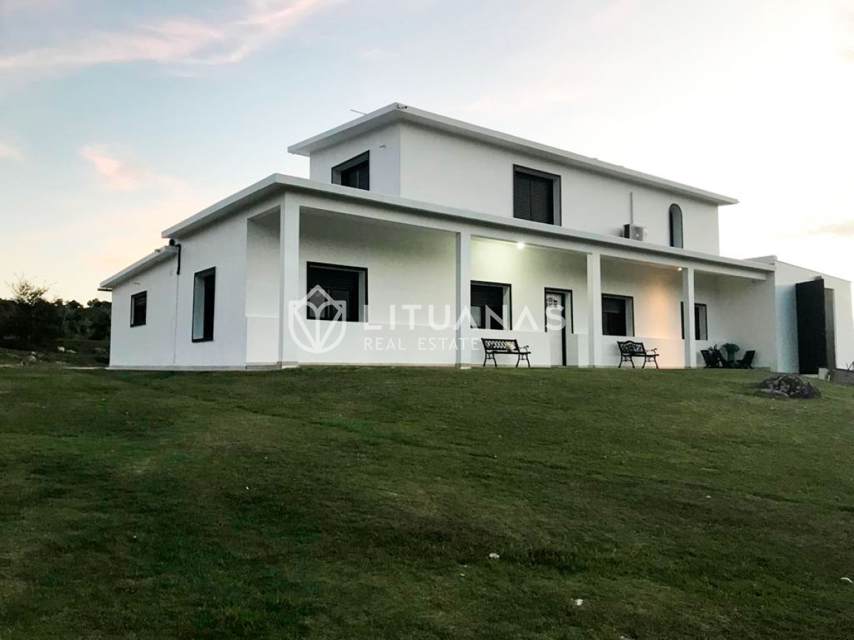 Chacra ID.178 - Campo de 254 hectáreas con residencia contemporánea en Maldonado
