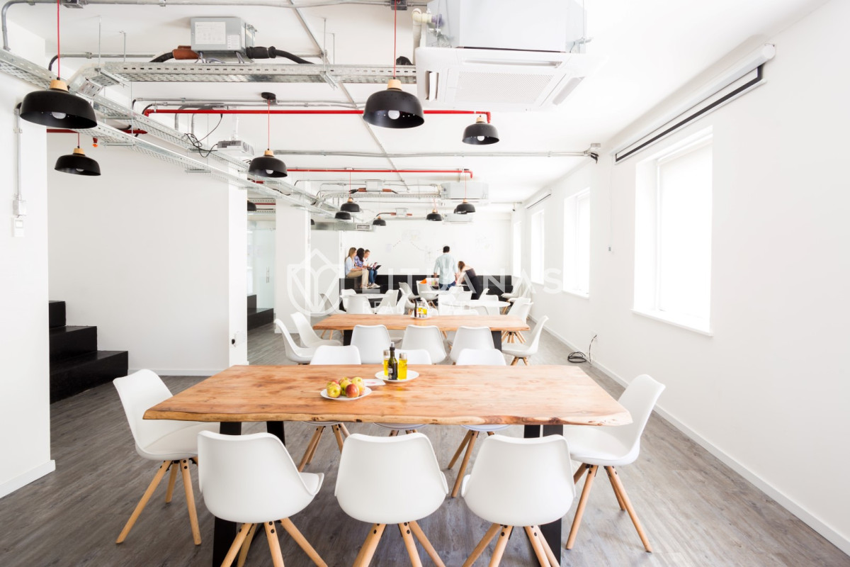 Oficina ID.165 - Oficina de 35 m² con servicios incluidos - VP Work | Victoria Plaza Office Tower