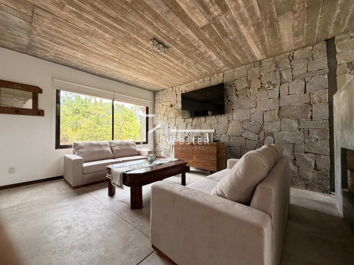 Casa ID.2553 - Alquiler de Verano - Montoya, La Barra - 3 Dorm + Depencia y Piscina