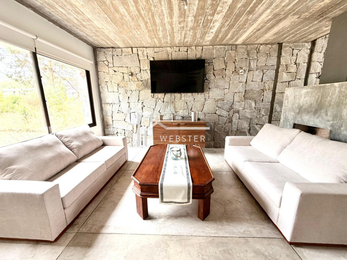 Casa ID.2553 - Alquiler de Verano - Montoya, La Barra - 3 Dorm + Depencia y Piscina