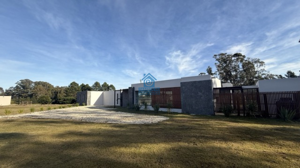 Casa ID.967 - Casa en Venta en El quijote barrio privado de Chacras