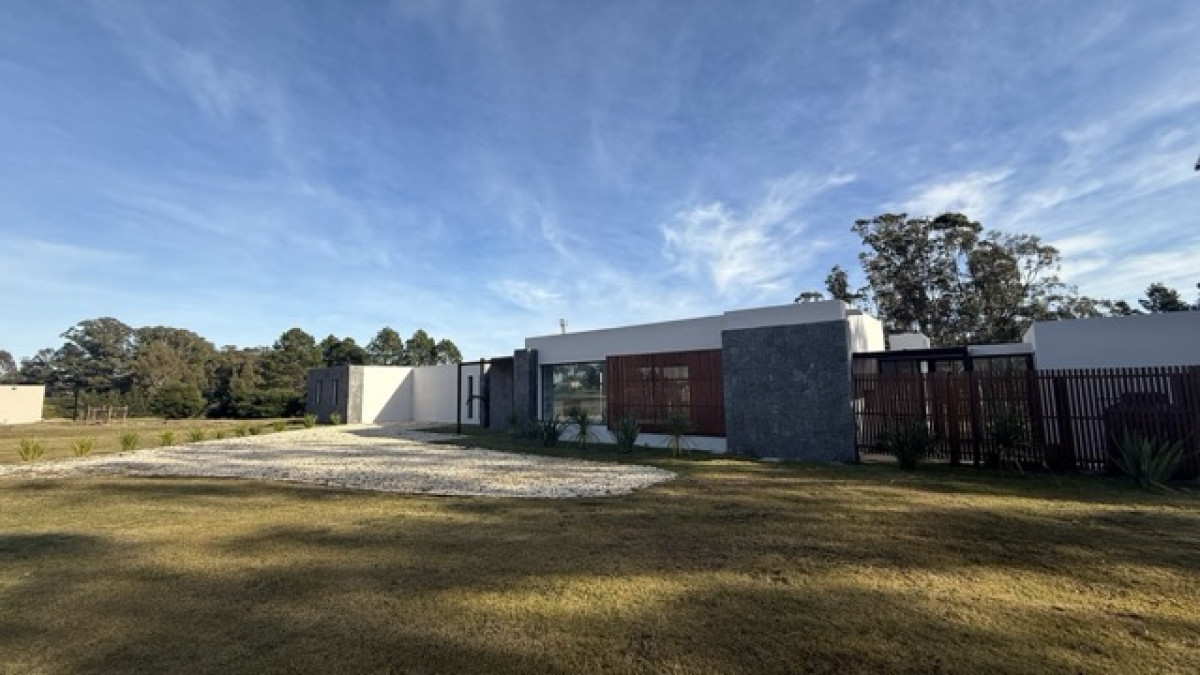 Casa en Venta en El quijote barrio privado de Chacras