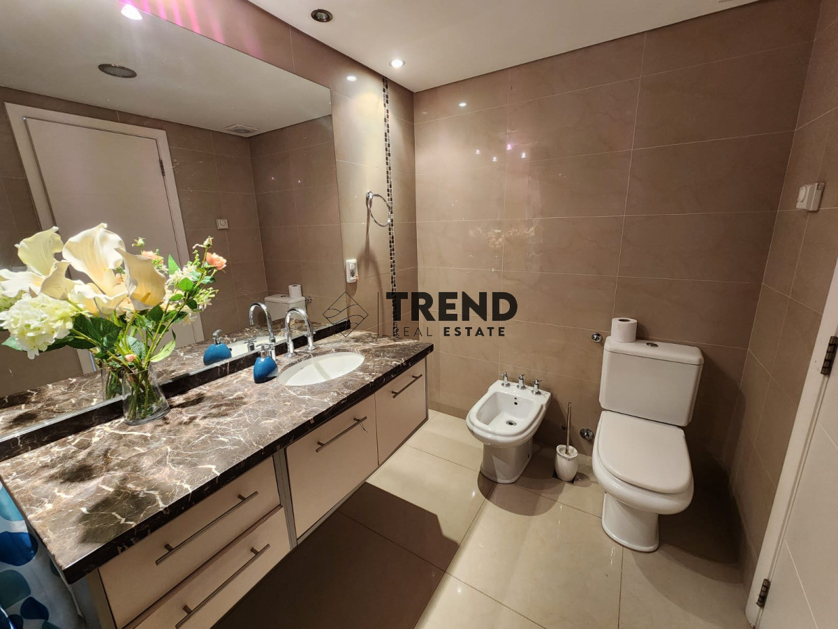 Apartamento ID.33 - Apartamento en venta 3 Dormitorios a 2 cuadras de playa mansa frente al Conrad