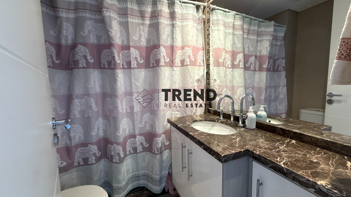 Apartamento ID.33 - Apartamento en venta 3 Dormitorios a 2 cuadras de playa mansa frente al Conrad