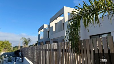 Apartamento tipo casa de 2 dormitorios en suite en Venta La Barra 