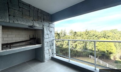 Apartamento en venta c/ cochera en La Barra