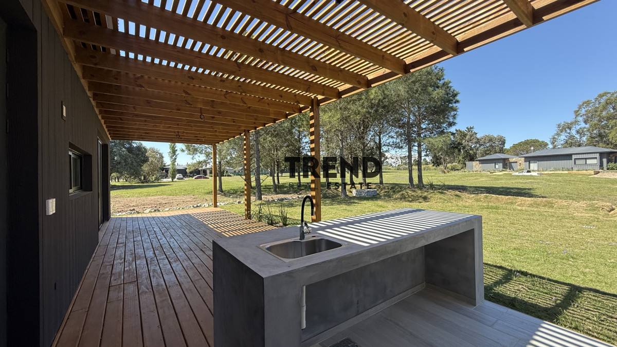 Casa ID.26 - Casa en Venta en Barrio Don Miguel, 4 dormitorios 