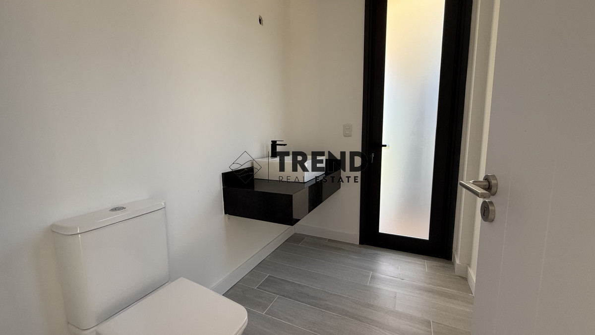 Casa ID.26 - Casa en Venta en Barrio Don Miguel, 4 dormitorios 