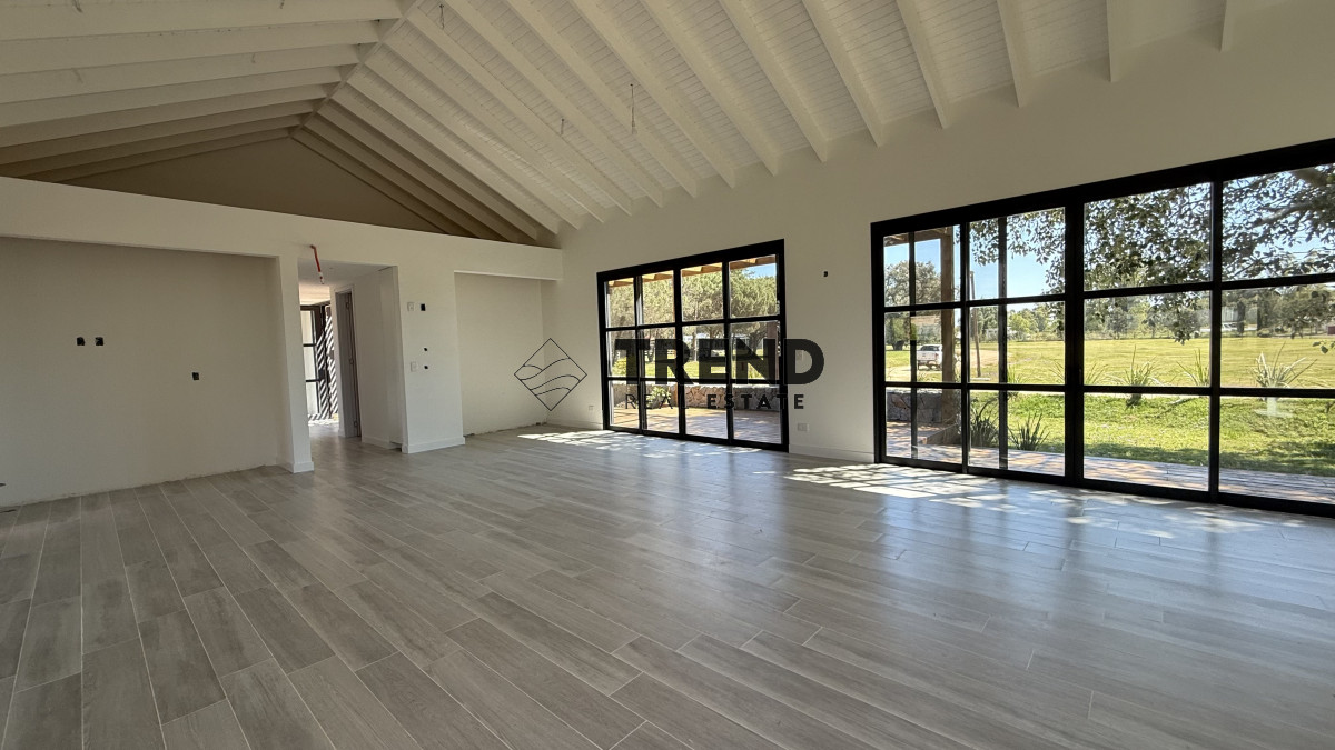 Casa ID.26 - Casa en Venta en Barrio Don Miguel, 4 dormitorios 