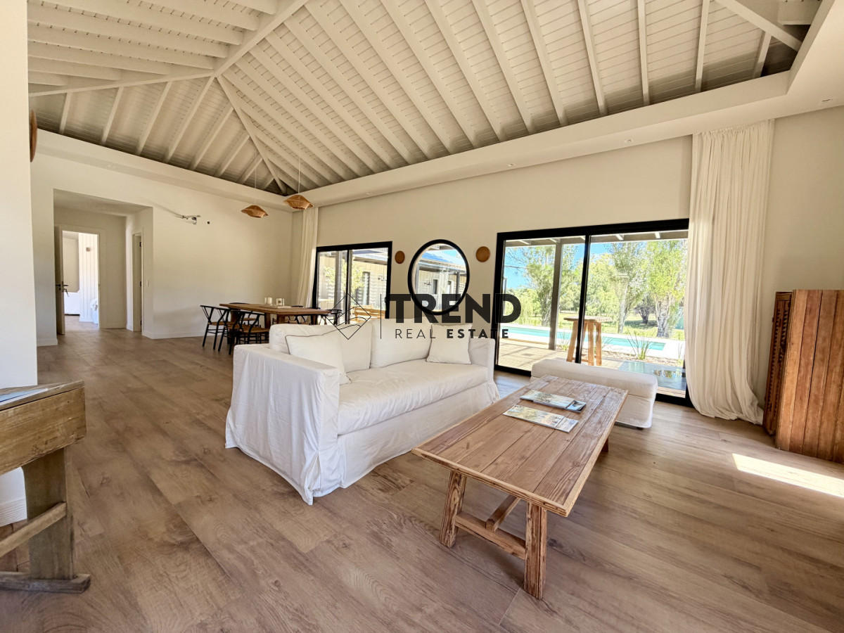 Casa ID.60 - Casa en Don Miguel, 4 dorm con piscina