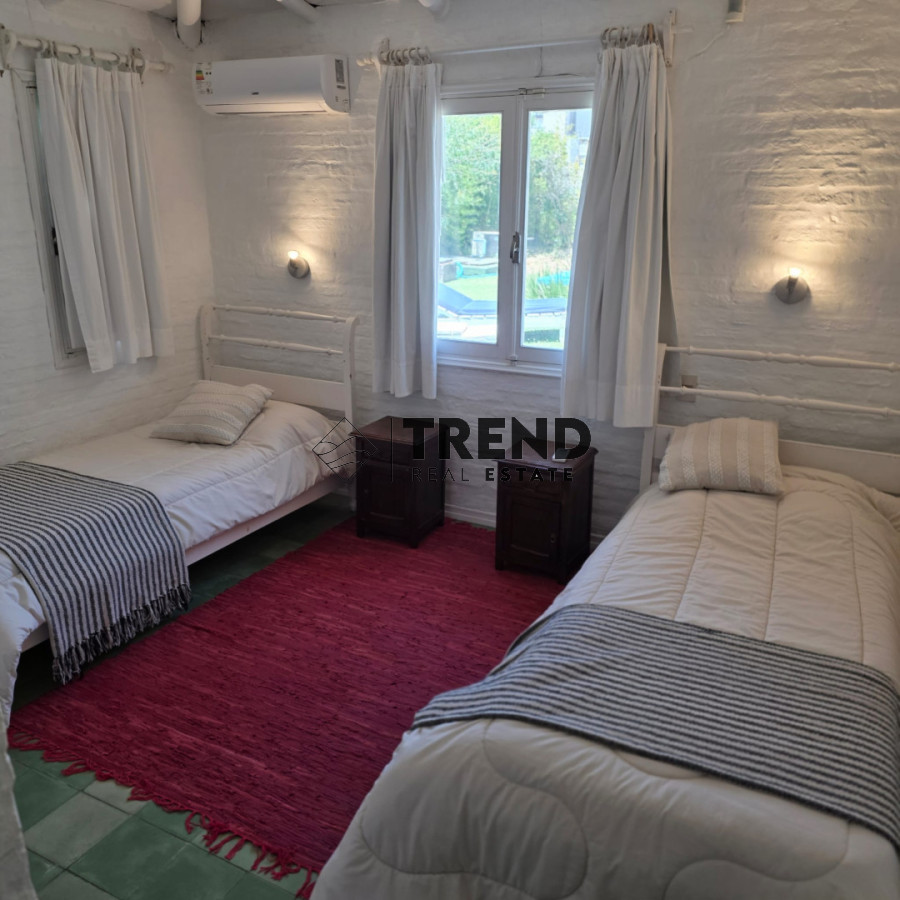 Casa ID.75 - Casa de 3 Dorm + dependencia de servicio, piscina climatizada  en La Barra