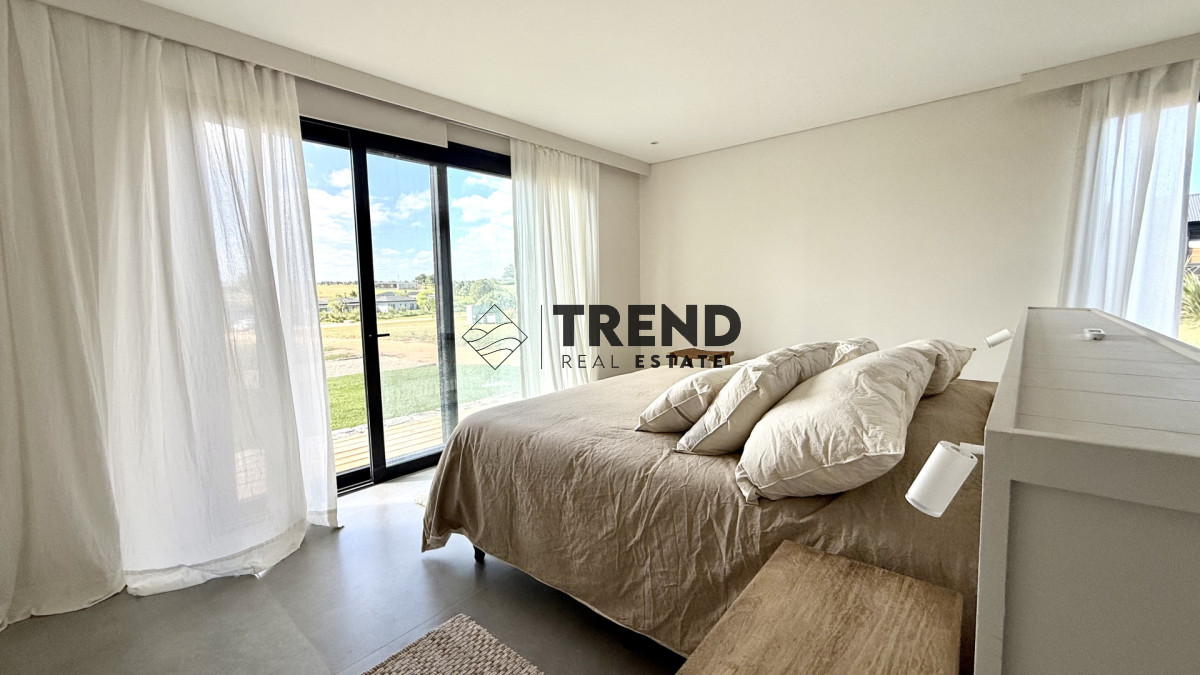 Casa ID.62 - Gran casa de 4 dormitorios en Barrio privado Pueblo Mio