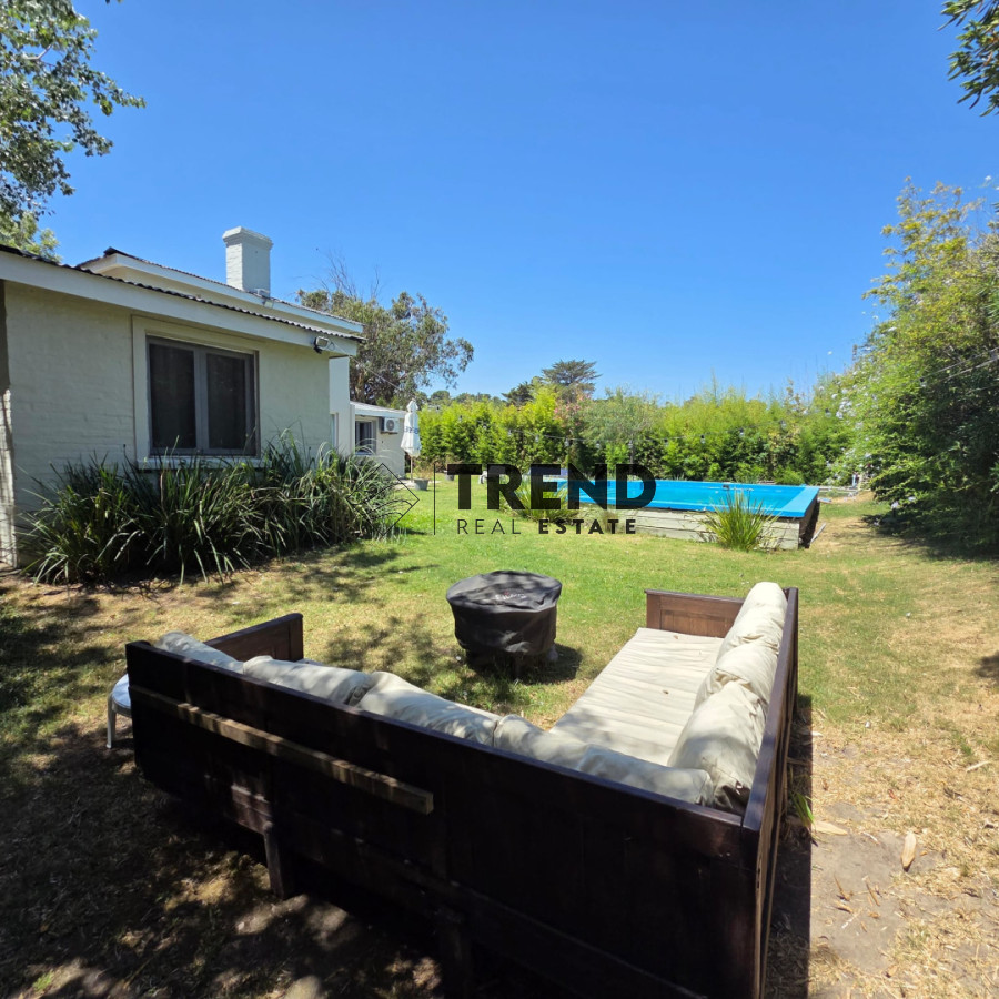 Casa ID.75 - Casa de 3 Dorm + dependencia de servicio, piscina climatizada  en La Barra