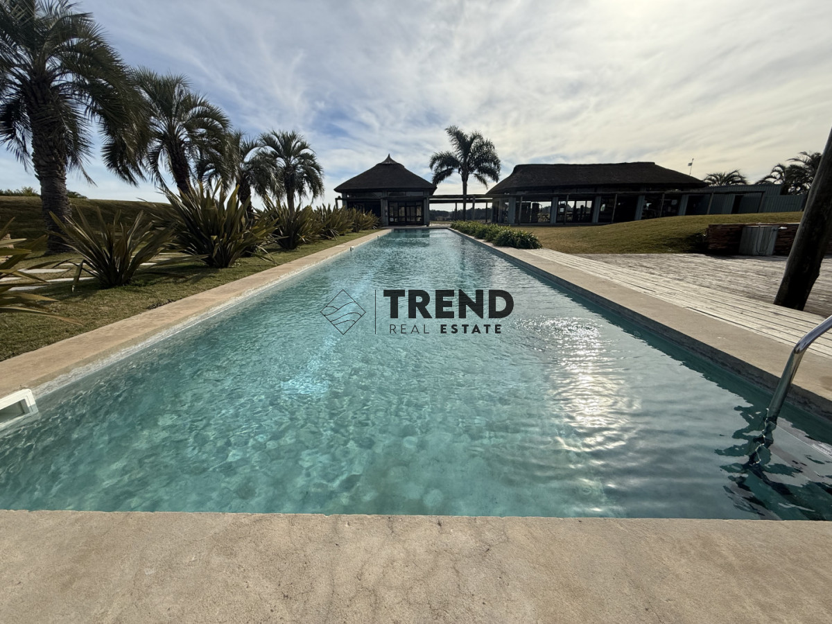 Casa ID.62 - Gran casa de 4 dormitorios en Barrio privado Pueblo Mio