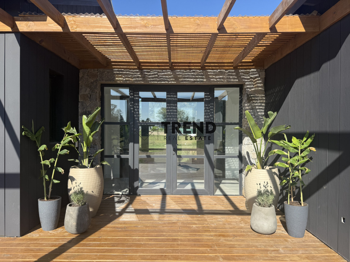 Casa ID.26 - Casa en Venta en Barrio Don Miguel, 4 dormitorios 